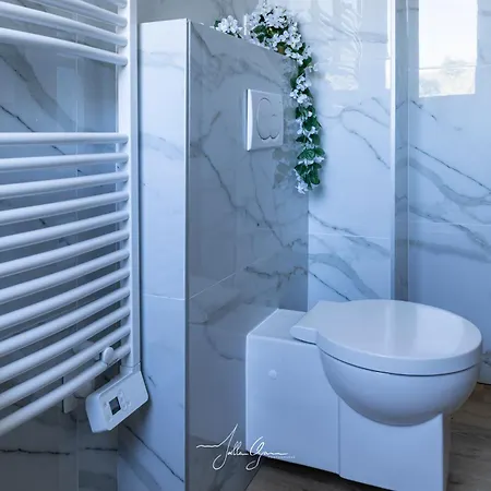 Montfleuri Apartment *