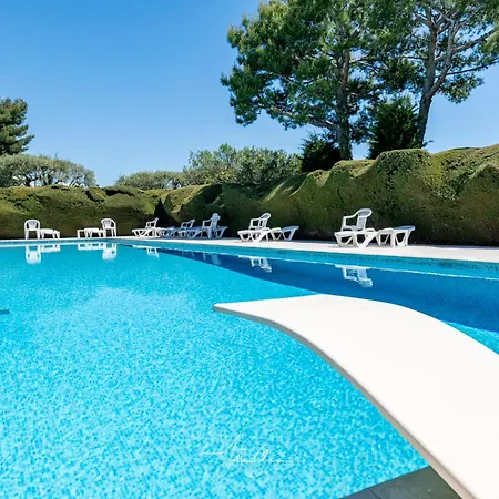 Montfleuri Apartment