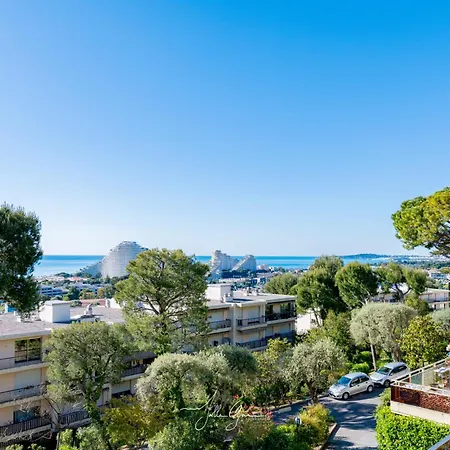 Montfleuri Apartment *